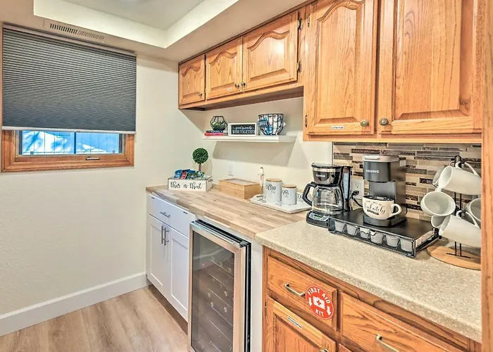 Holiday home Spacious W/ Hot Tub & Grill! Flagstaff