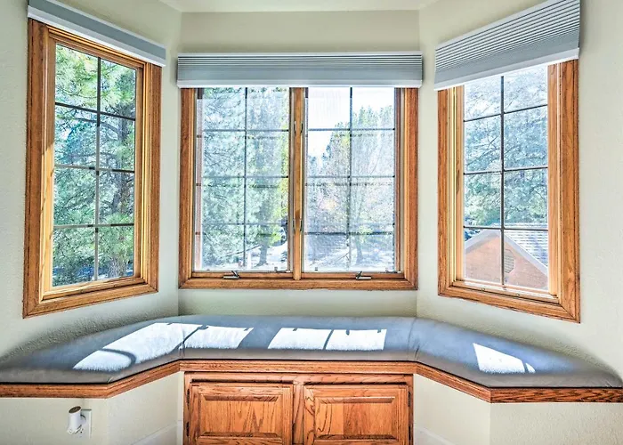 Spacious W/ Hot Tub & Grill! *