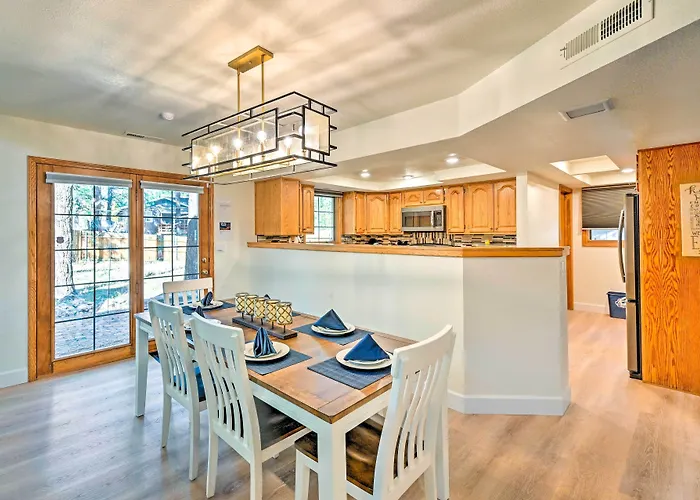 Spacious W/ Hot Tub & Grill!